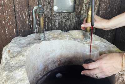 A Ortona una fontana offre vino gratis ogni giorno: �Benvenuto ai pellegrini di passaggio�